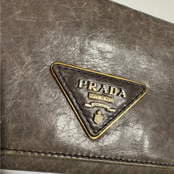 Prada distressed leather long wallet - Picture 4 of 11